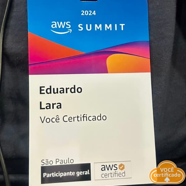Cracha evento aws summit 2024